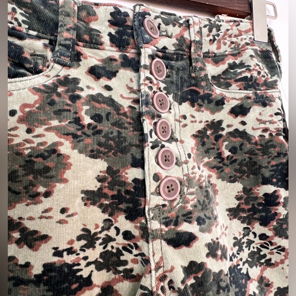 PILCRO, Anthropologie Size 25 Mini Corduroy, Cropped Pants, NWT, Green/ Brown ❣️ - Picture 3 of 14